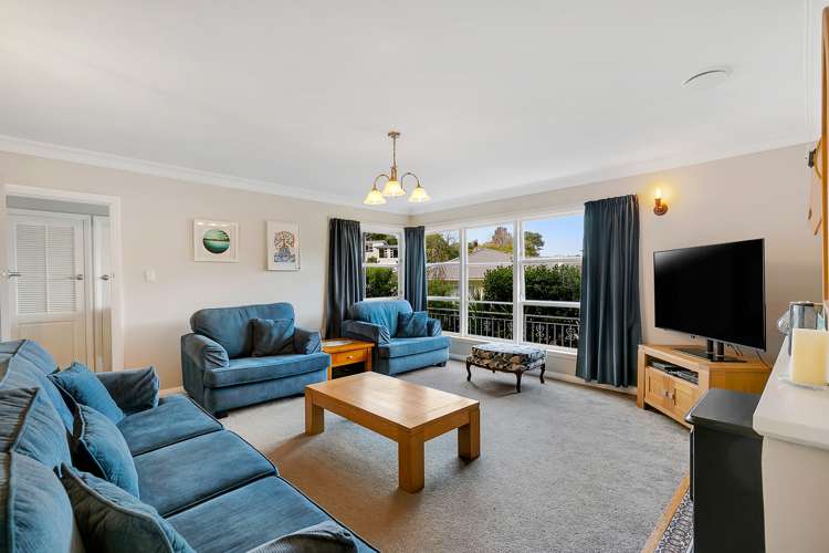 46 Kiwi Crescent Tawa_5