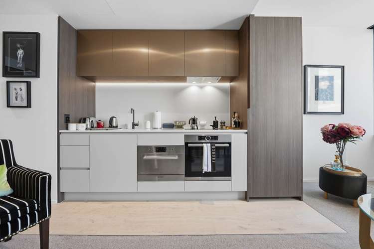 3404/10 Commerce Street City Centre_15