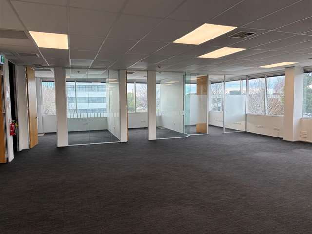 1B/6H Sir William Pickering Drive Burnside_2
