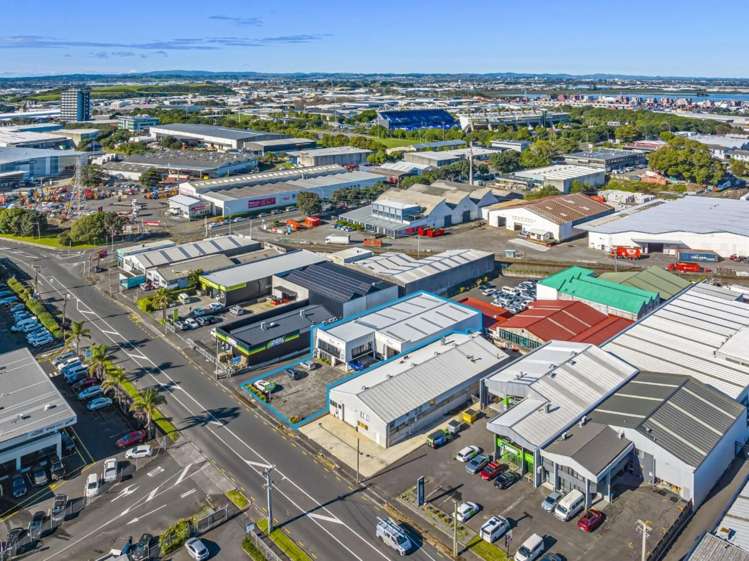 182 Station Road Penrose_1