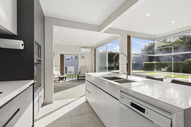 7 Pikitanga Close Tawa_15