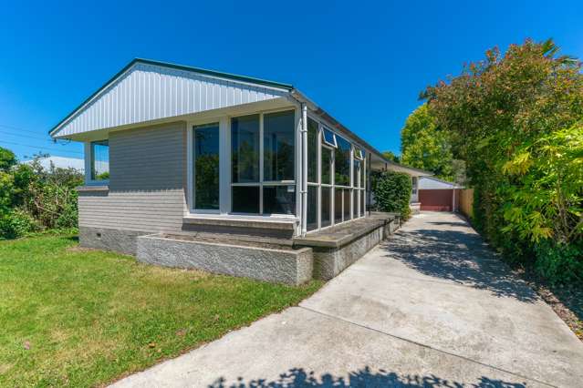 6 Woodford Terrace Ilam_1