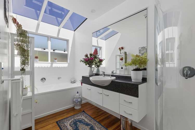 3 Tirowhanga Road Paremata_18