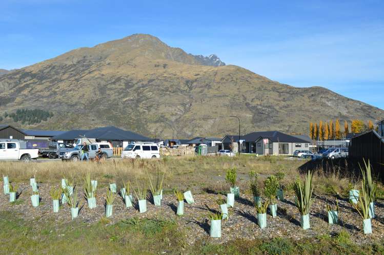 41 Walton Way Lower Shotover_3