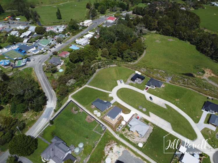 17 Manaaki Circle Paparoa_10