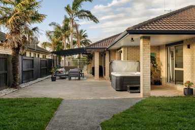 32 Tomika Crescent_1