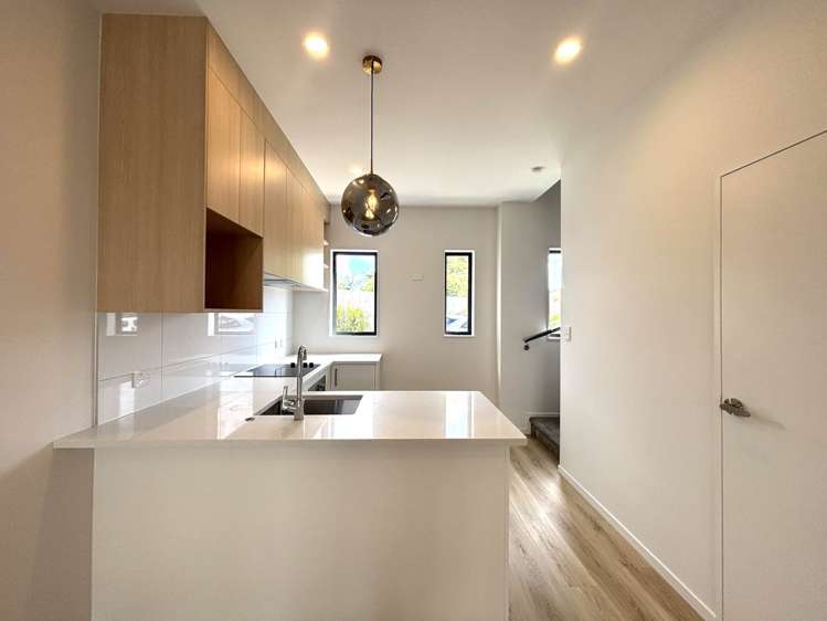 19 Paetai Lane Te Atatu Peninsula_4