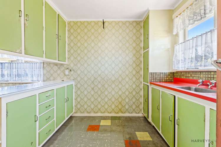 5 Cobham Crescent Kelston_9