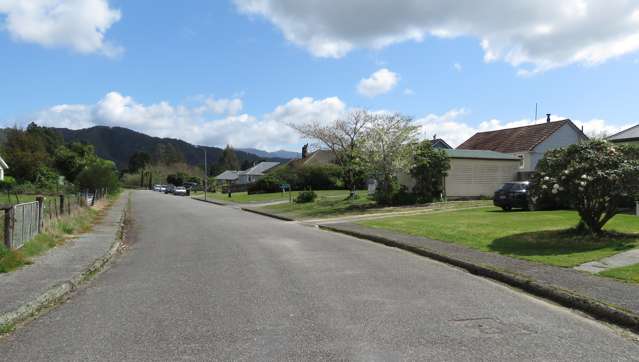 7 Conlon Street Reefton_1