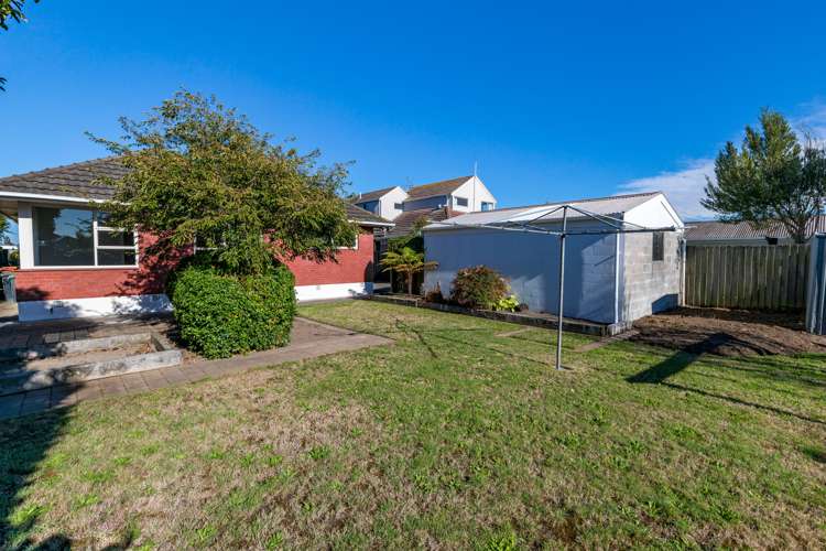 33 Chartwell Street Burwood_16