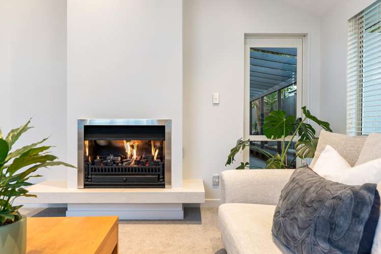 13 Newbury Place Schnapper Rock_11