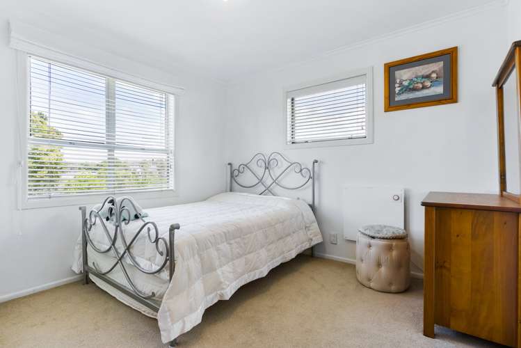 3a Leiden Place Totara Vale_10