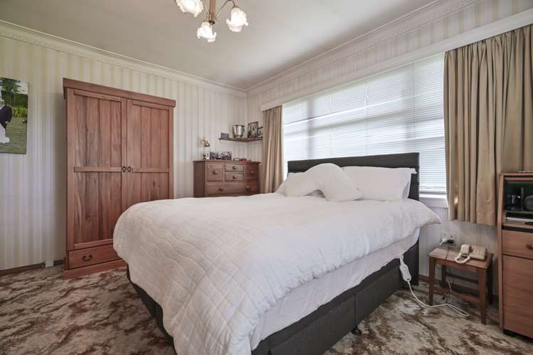 1413 Caroline Road Mayfair_11