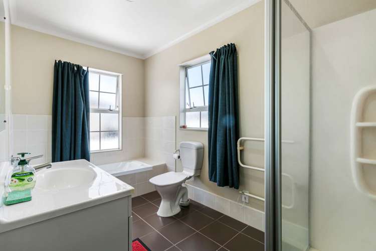 3 Waterbury Place Mangere_13