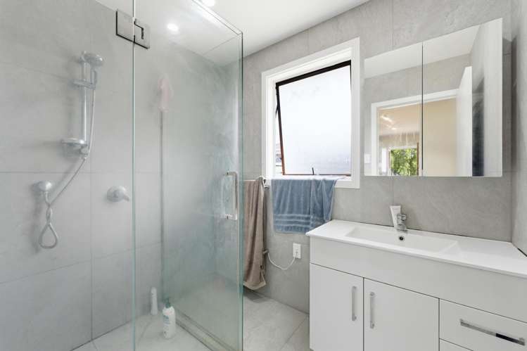 21 Sharland Avenue Manurewa_11