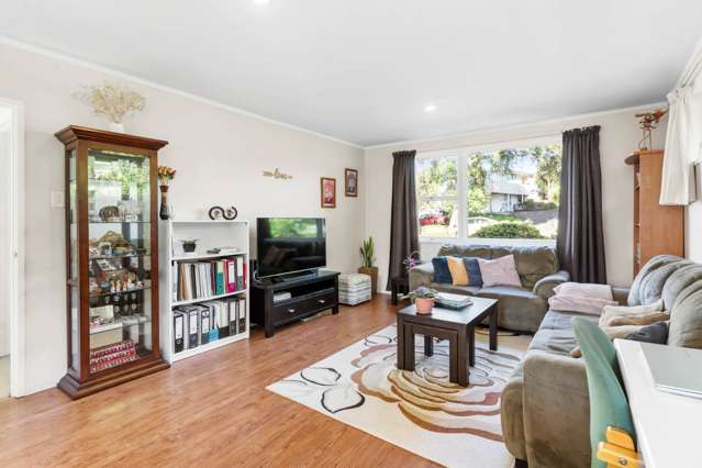 73 Chartwell Avenue Glenfield_4