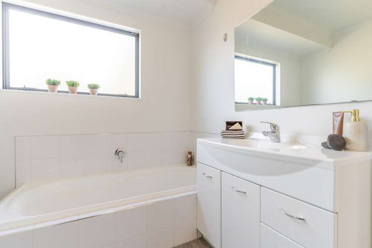 23 Charles Street Carterton_16