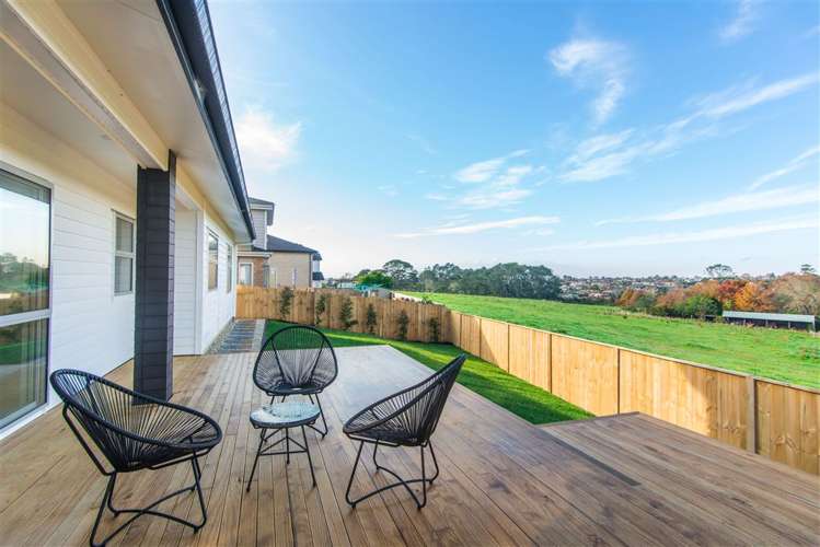 14 Irongate Avenue Ranui_3