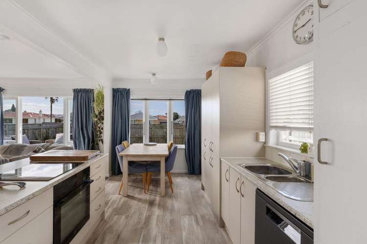 20 Emmett Street Greerton_5