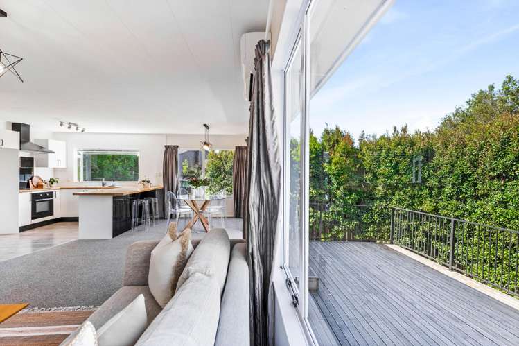 41 Meadowvale Rise Titirangi_9