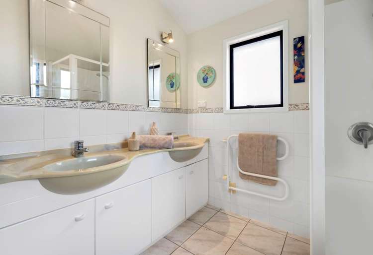 5 Wisteria Way 1616_16