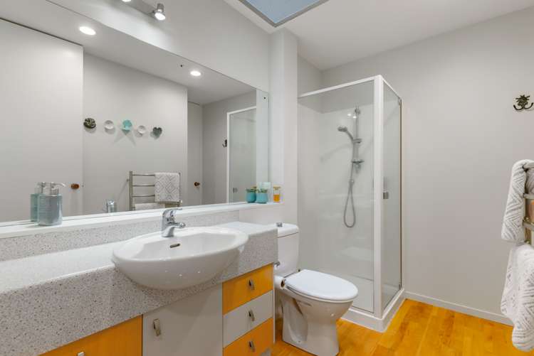 2/2 Tiwai Road Royal Oak_11