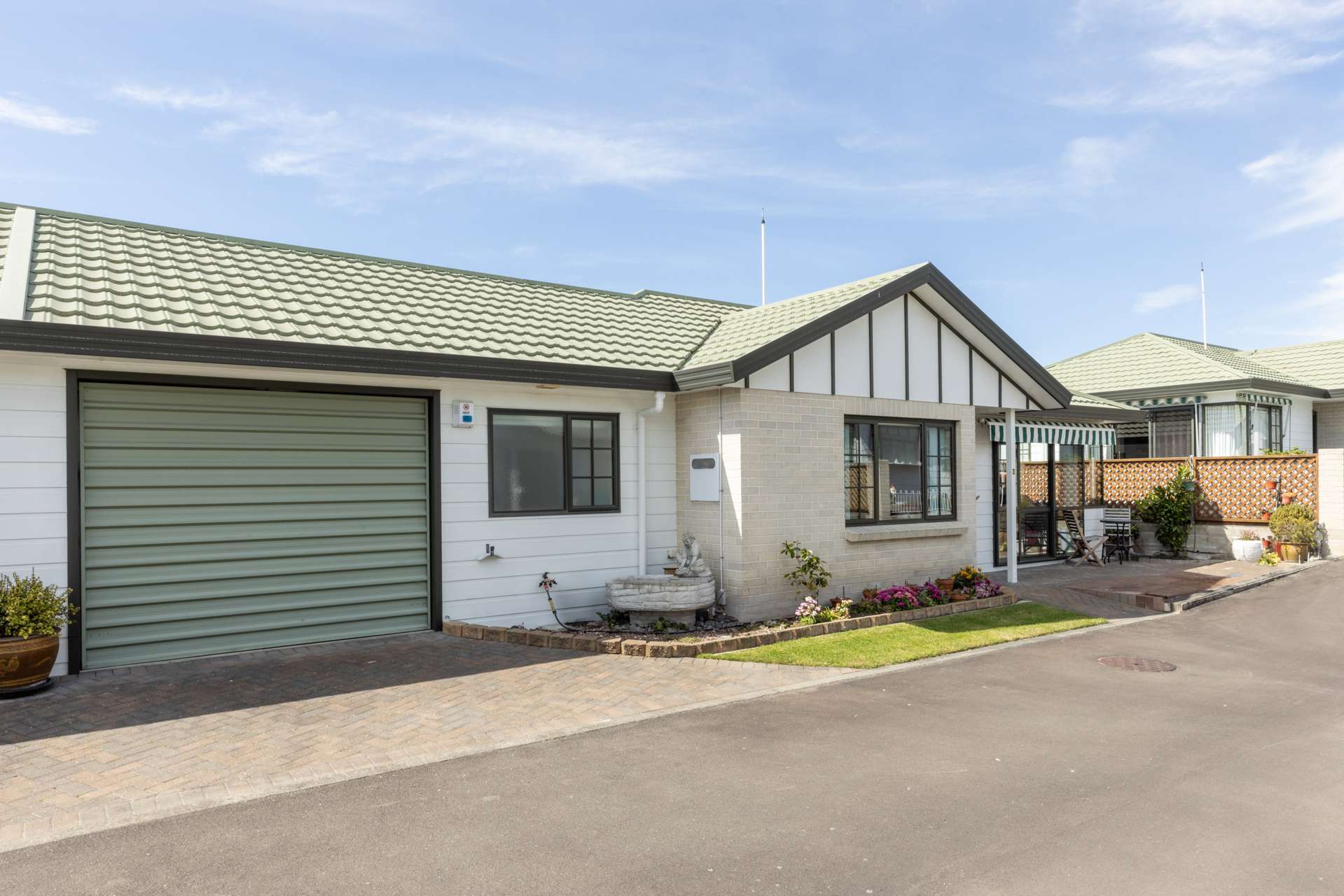 6/2A Spriggs Crescent Greenmeadows Napier City Houses for Sale