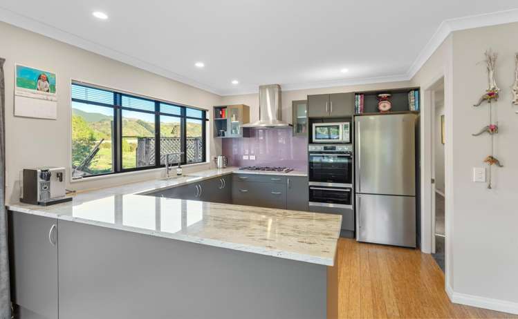 14 Nugget Grove Raumati Beach_12