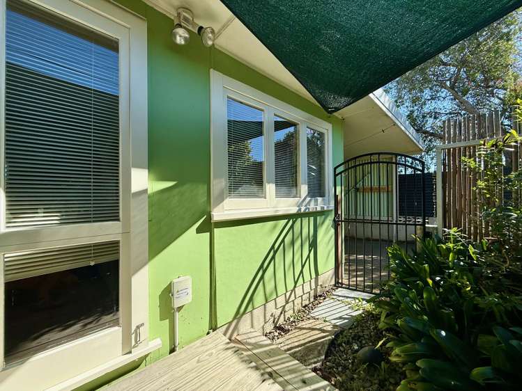 24 Lorenzen Bay Road Raglan_5