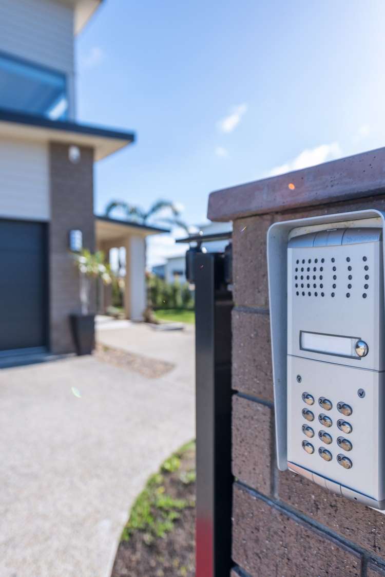 20 Defender Crescent Beachlands_15