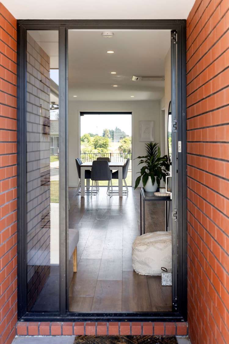 7 Hyatt Close Leamington_29