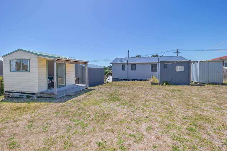 28 Ngatiawa Street Himatangi Beach_16