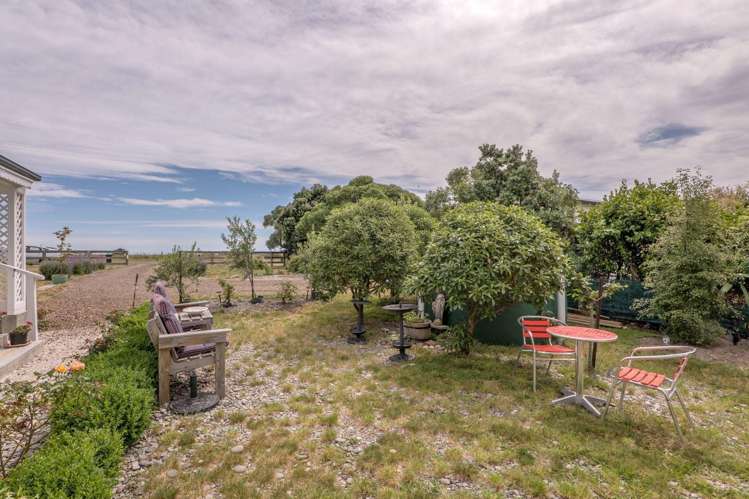 113 Poranui Beach Rd Little River_19