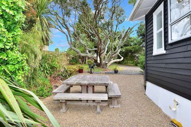 1360 Whangaparaoa Road Army Bay_4