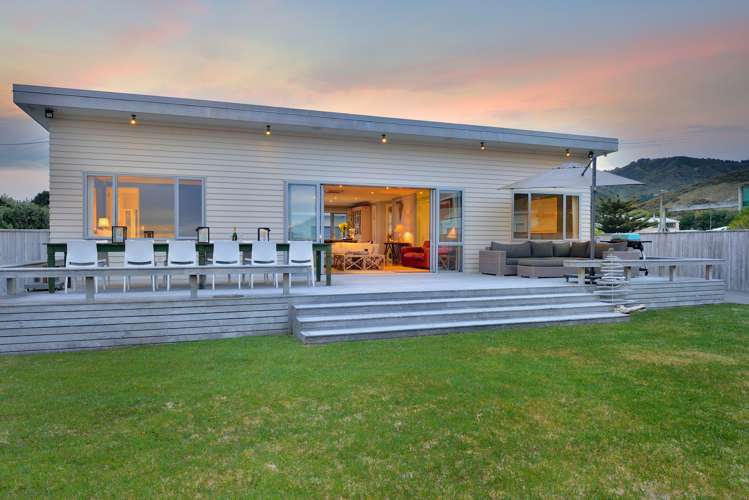215 Newcastle Street Mahia_18