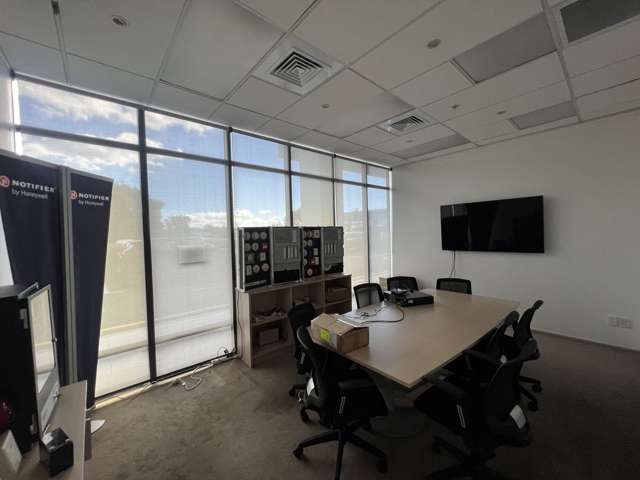 Ground/56 Cawley Street Ellerslie_1
