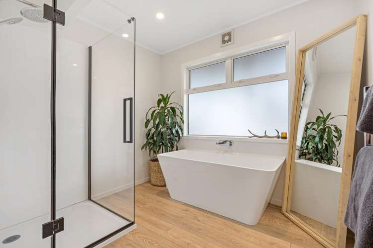 8 James Mcleod Road Shelly Beach_33