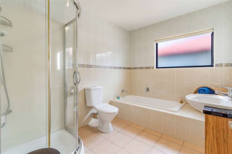 1a Simmental Crescent Somerville_17