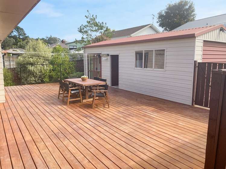 31 Meadowvale Rise Titirangi_14