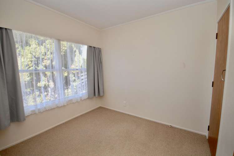 2/321 Wairau Road Totara Vale_8