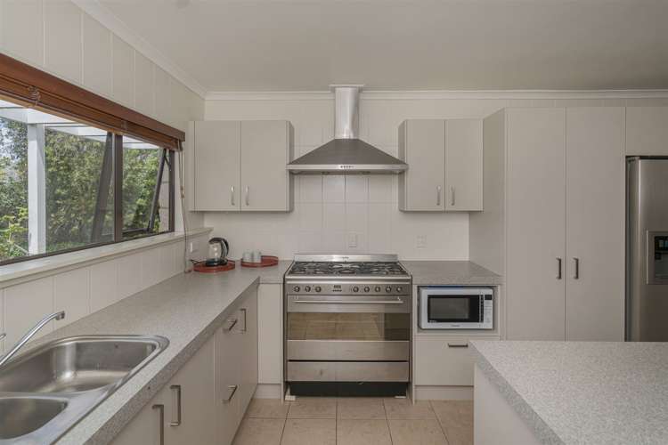 10 Marquet Place Tairua_39