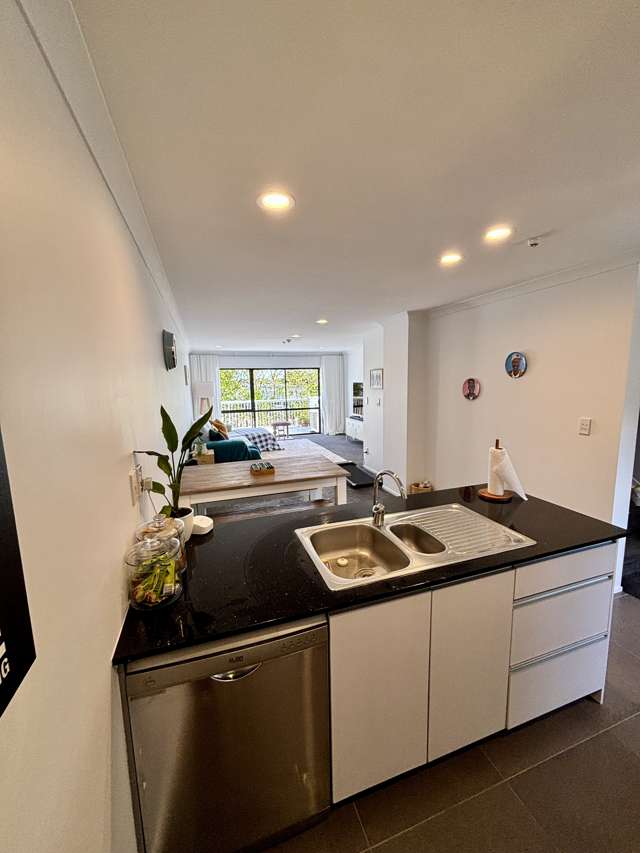 13/46 Carlos Drive Flat Bush_4