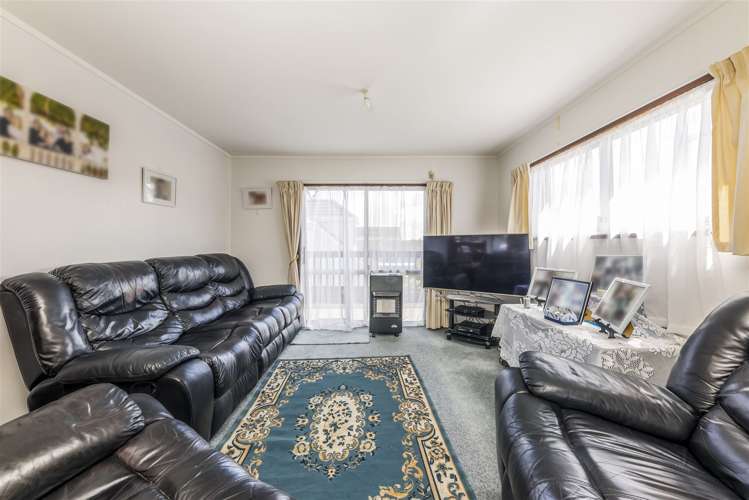 1/11 Queen Street Papakura_1