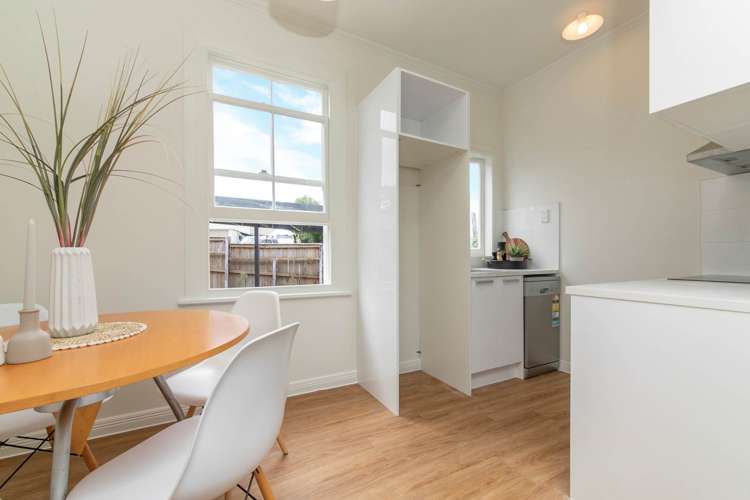 1/326 West Coast Road Glen Eden_4