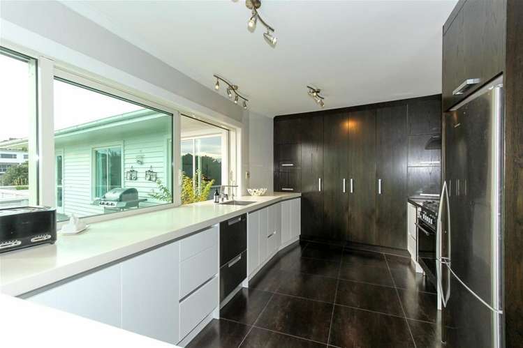 11/5a Baring Terrace Strandon_5