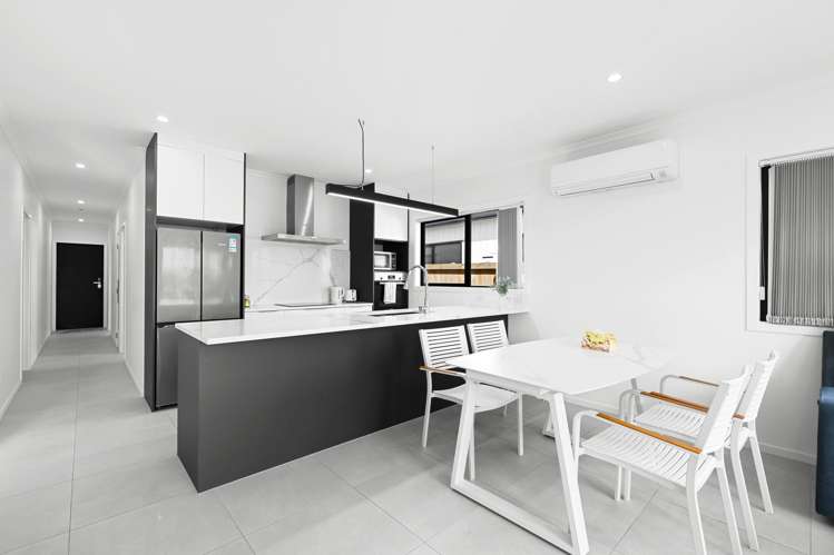 2/18 Church Road_2