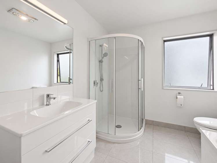 32 Menin Gate Crescent Broomfield_12
