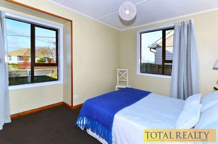 16 De Havilland Street Hornby_10