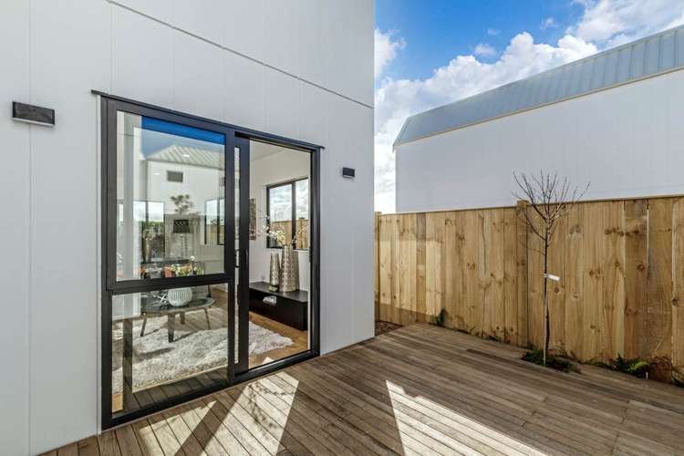 8 Green Bamboo Road Hobsonville_24