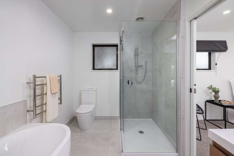 40a Regency Crescent Redwood_11